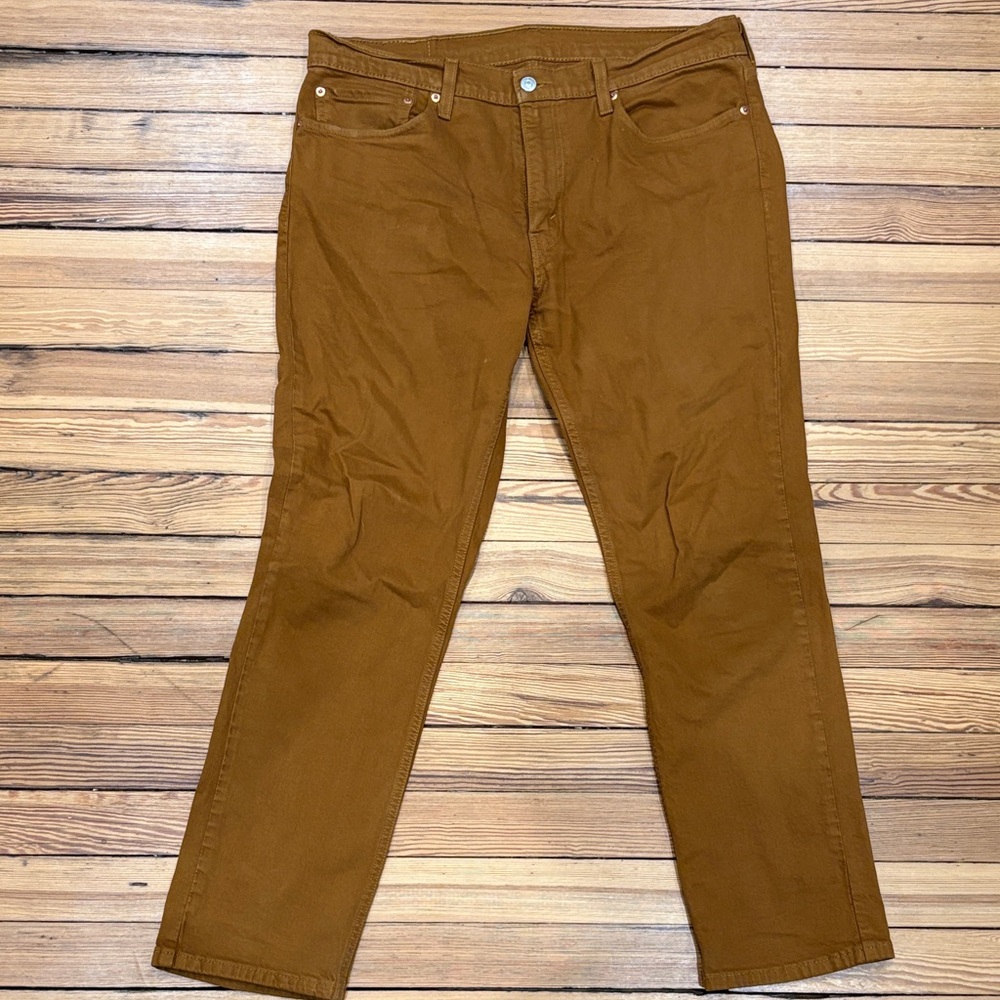 Camel Levi’s 511 jeans